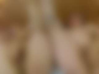 Live cam show with Iris-bloom69 - Drinking on AdultVida.com