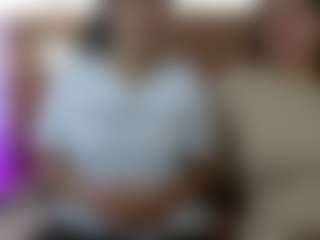 Live cam show with Iris-bloom69 - Drinking on Soda Cam
