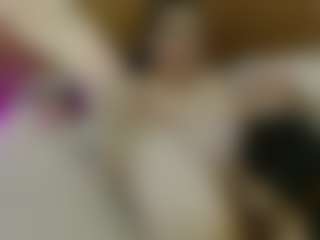 Iris-bloom69's Live Sex Cam Show