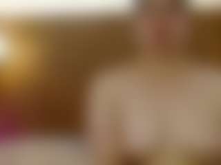 Live cam show with Iris-bloom69 - Natural on Camsoda