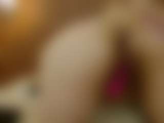 Iris-bloom69's Live Sex Cam Show