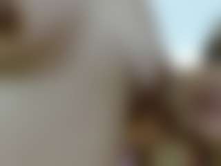Live cam show with Iris-bloom69 - Strip on CamClone