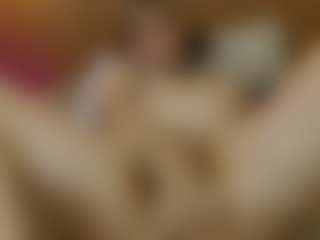 Iris-bloom69's Live Sex Cam Show