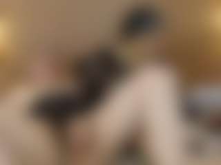 Live cam show with Iris-bloom69 - Striptease on Camsoda