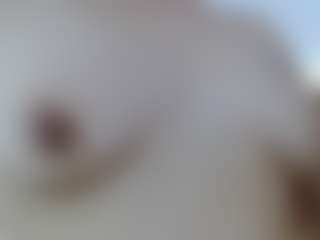 Iris-bloom69's Live Sex Cam Show