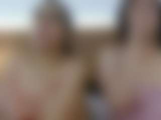 Live cam show with Iris-bloom69 - Middle Aged on Camsoda