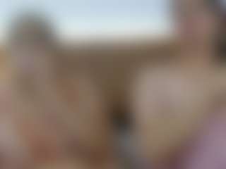 Live cam show with Iris-bloom69 - Lush on Camsoda