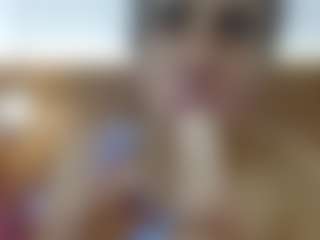 Live cam show with Iris-bloom69 - Strip on madthumbs