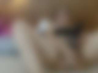Iris-bloom69's Live Sex Cam Show