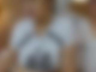 Iris-bloom69's Live Sex Cam Show