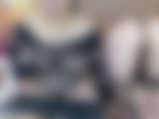 Live cam show with Iris-bloom69 - Striptease on StripNow