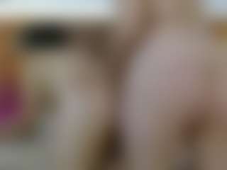 Live cam show with Iris-bloom69 - Middle Aged on alttransgirls