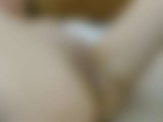 Iris-bloom69's Live Sex Cam Show