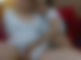 Live cam show with Iris-bloom69 - Lush on xfollow cams