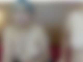 Live cam show with Iris-bloom69 - Tease on fapnchat