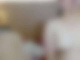 Live cam show with Iris-bloom69 - HD on Camsoda