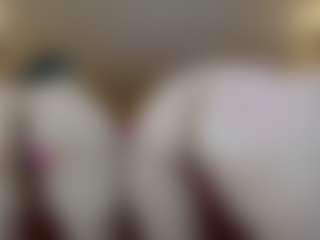 Live cam show with Iris-bloom69 - Lush on xplaylive.com