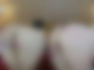 Live cam show with Iris-bloom69 - Dildo Or Vibrator on SpankPalCams