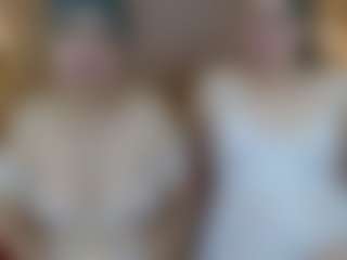 Iris-bloom69's Live Sex Cam Show