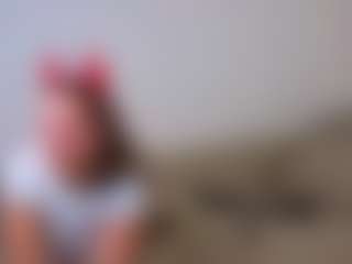 Live cam show with KieraGaisford - New Teen (18+) on Camming Site