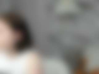 Live cam show with Kylie-Voss - Brown Hair on Milf Play