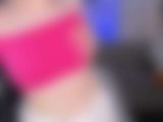 Live cam show with Kylie-Voss - Brown Eyes on Uber Horny