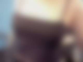 Live cam show with Kylie-Voss - Body Massage on alttransgirls