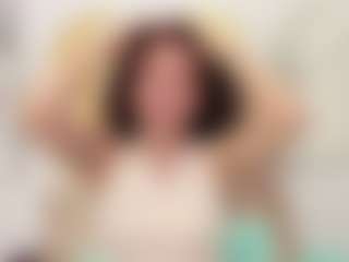 Live cam show with LaylaKamilah - Red Hair on live18s.com