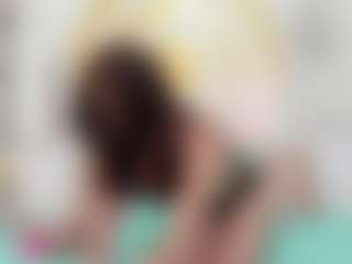 Live cam show with LaylaKamilah - Red Hair on luckytryst.com
