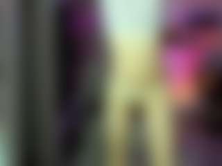 Live cam show with LunaWhiteX - Blonde Hair Teen (18+) on luckytryst.com