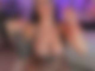 Live cam show with MichelleMendez - Naked on Sweet Sext