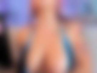Live cam show with MichelleMendez - Moaning on Gym Cam Girls