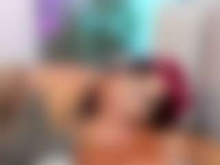 Live cam show with MichelleMendez - Striptease on Dolls Live