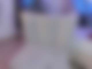 Live cam show with MichelleMendez - Moaning on friskycurves.com