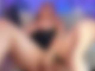 Live cam show with MichelleMendez - BBW Blowjob on UwU Esports