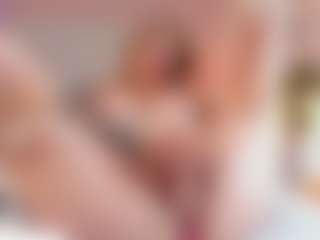 Live cam show with MichelleMendez - Butt Plug on Cam Slut
