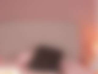 Live cam show with MichelleMendez - Dildo Or Vibrator on xxxlivecams.org