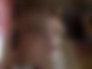 Live cam show with Iris - Eating Pussy on Uber Horny