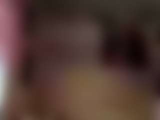 Live cam show with Iris - Genital Piercings on Camiplay Live
