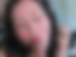 sakurabloom's Live Sex Cam Show