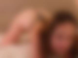 Live cam show with SandraWarren - Squirt on milfzrlive.com