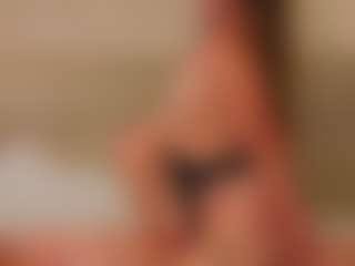 Live cam show with SandraWarren - Brown Hair on Mixed Magazine Live