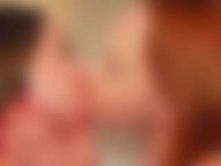 Live cam show with SandraWarren - Fingering on Mixed Magazine Live
