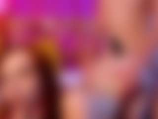 Live cam show with SandraWarren - Skinny on Milf Play