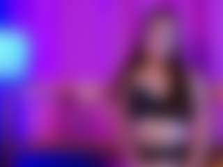 Live cam show with SandraWarren - Brown Hair on liverealitysex.com