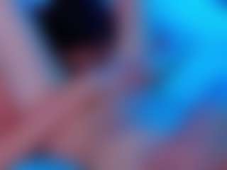Live cam show with SandraWarren - Skinny on Chatstar