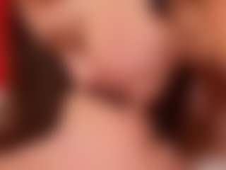 Live cam show with SandraWarren - Squirt on Camsoda