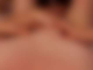 Live cam show with SandraWarren - Shaved Pussy on madthumbs