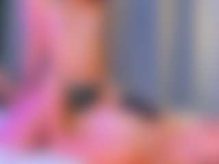 Live cam show with SandraWarren - Flashing on Camsoda