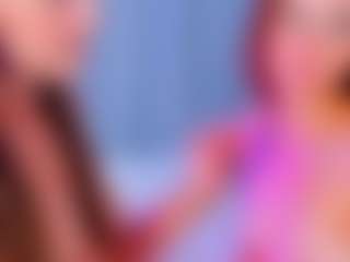 Live cam show with SandraWarren - Skinny on Milfs Live